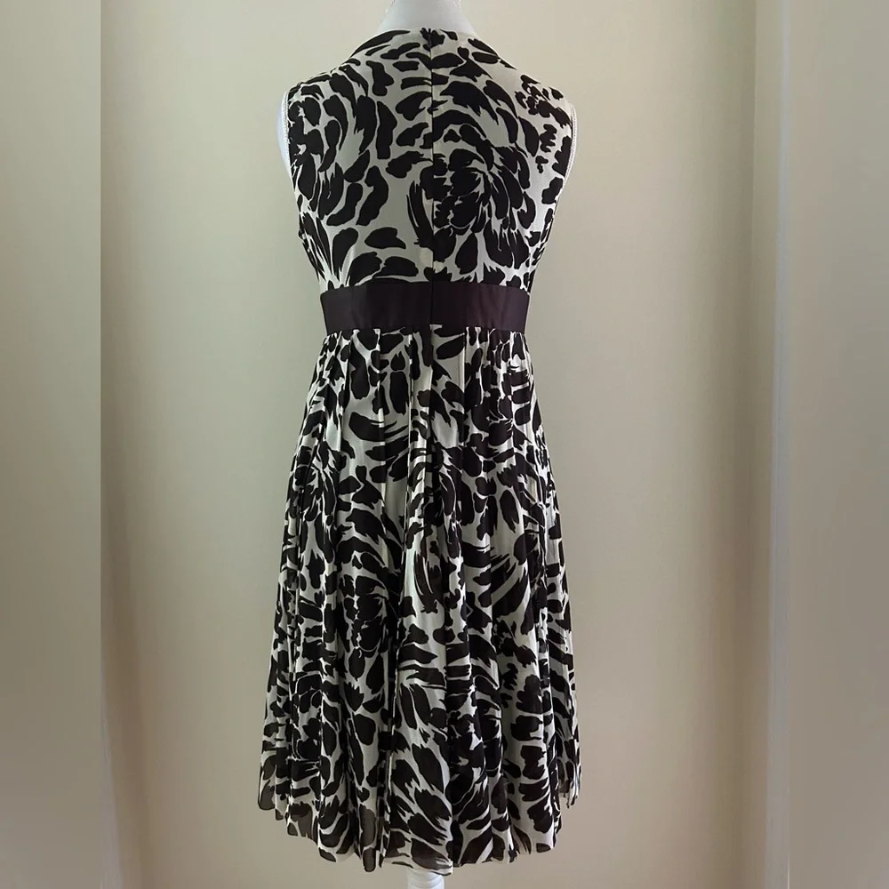 Pretty Brown/Cream Dress - Picture 4 of 6